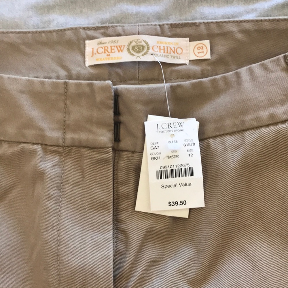 Chino capris